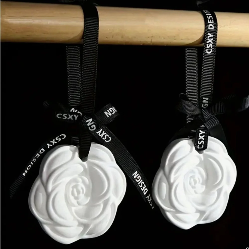 Camellia Scented White Fragrance Pendant – Hanging Car & Home Aromatherapy - Picture 5 of 5